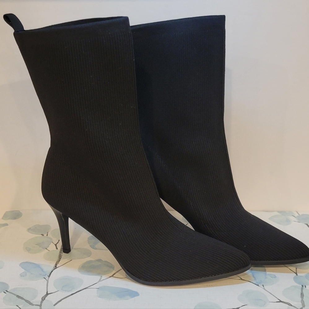 Halston Tamara Knit black Stiletto Boot Size 10